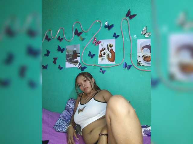Vaninah live cam on BongaCams