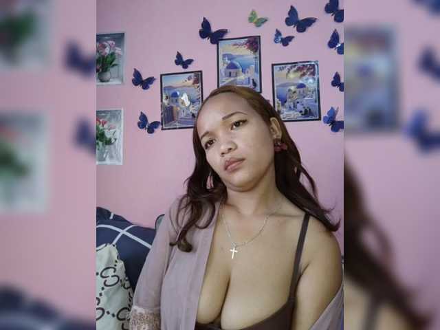Vaninah live cam on BongaCams