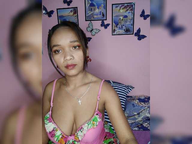 Vaninah live cam on BongaCams