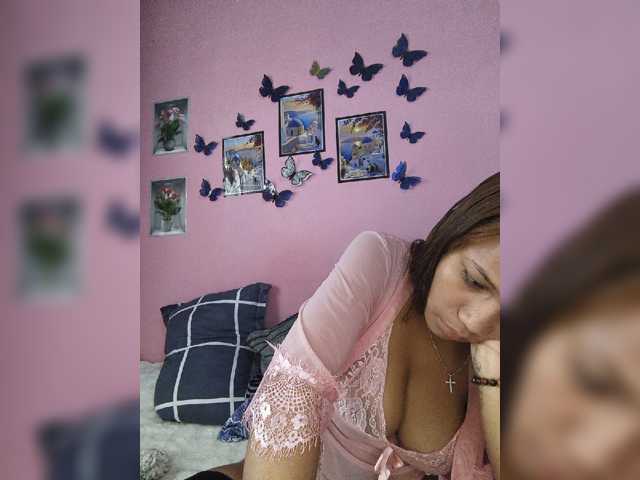 Vaninah live cam on BongaCams