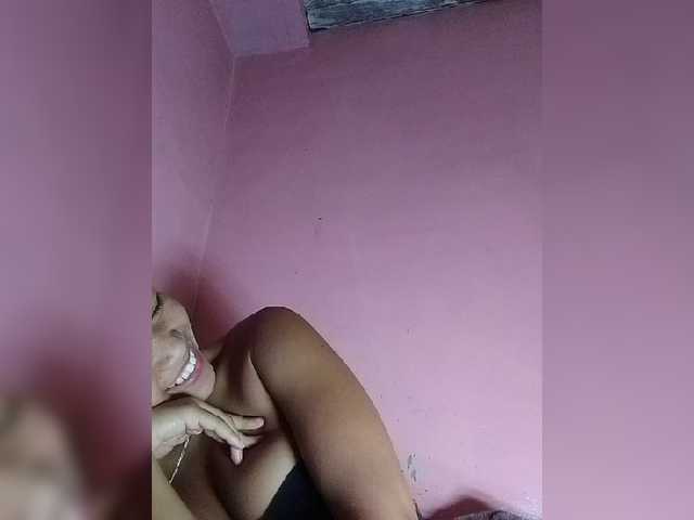Vaninah live cam on BongaCams