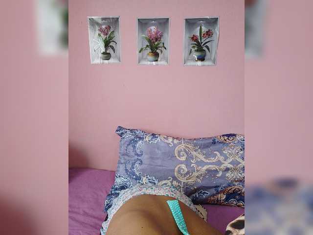 Vaninah live cam on BongaCams