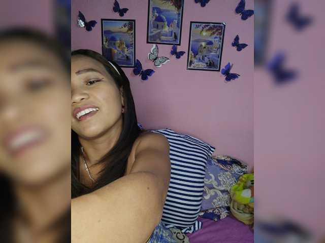 Vaninah live cam on BongaCams