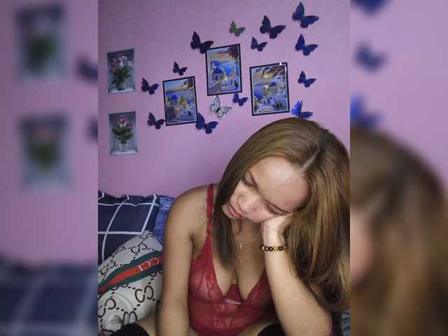 Vaninah live cam on BongaCams