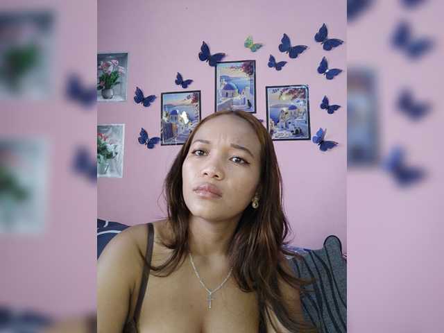 Valentina22 — live female cam