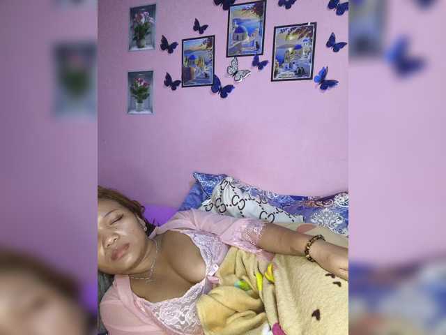 Vaninah live cam on BongaCams