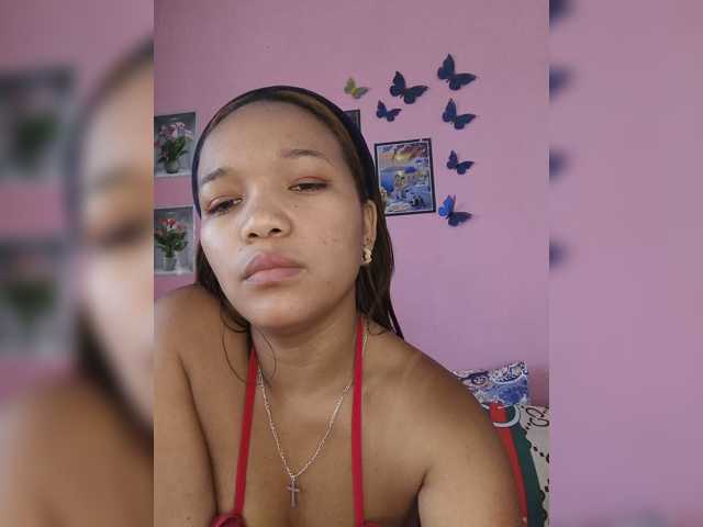 Vaninah live cam on BongaCams