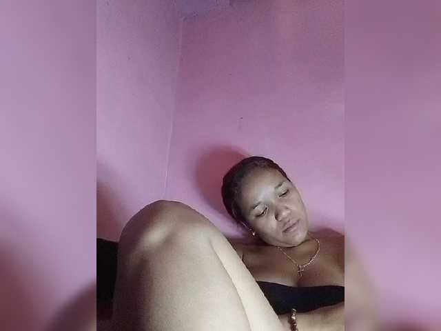 Vaninah live cam on BongaCams