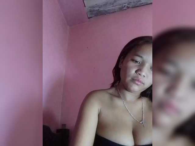 Vaninah live cam on BongaCams