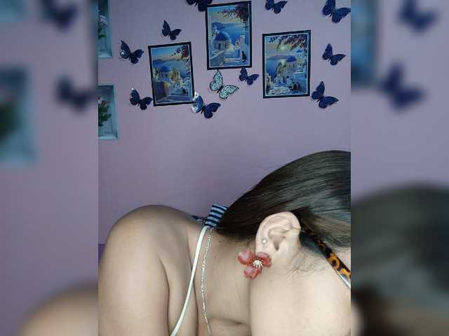 Vaninah live cam on BongaCams