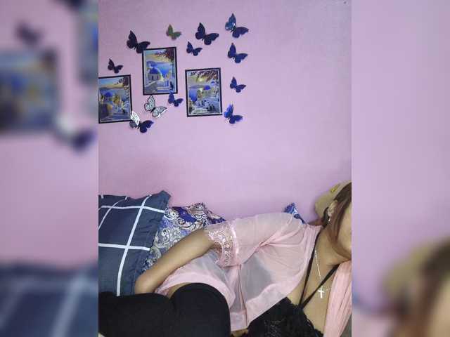 Vaninah live cam on BongaCams