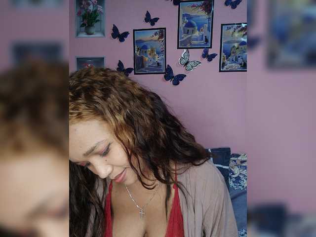 Vaninah live cam on BongaCams