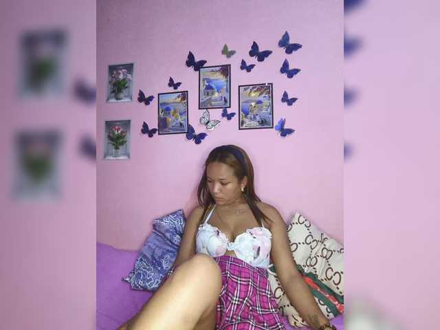 Vaninah live cam on BongaCams