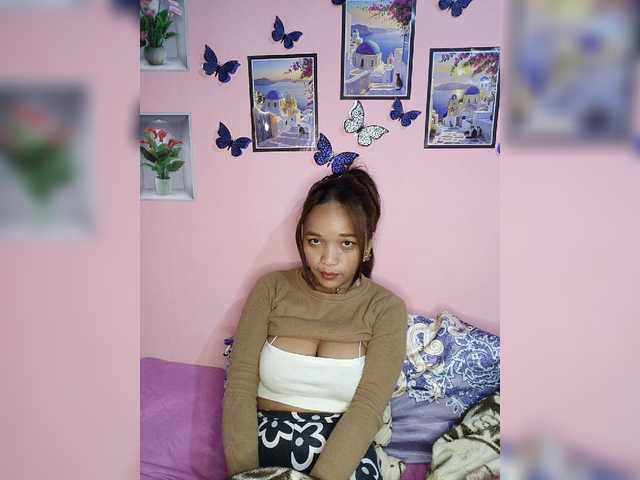 Vaninah live cam on BongaCams