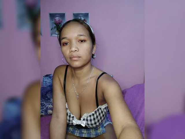 Vaninah live cam on BongaCams
