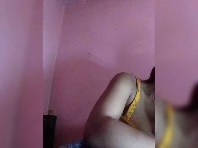 Vaninah live cam on BongaCams