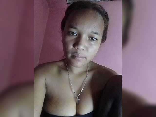 Vaninah live cam on BongaCams