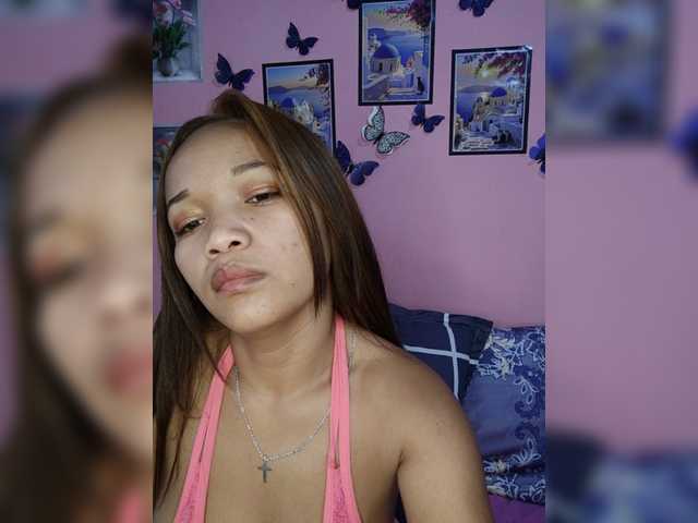 Vaninah live cam on BongaCams