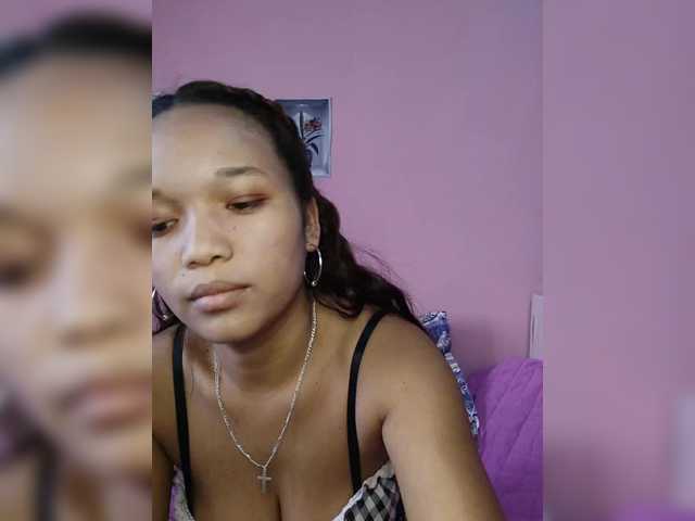 Vaninah live cam on BongaCams