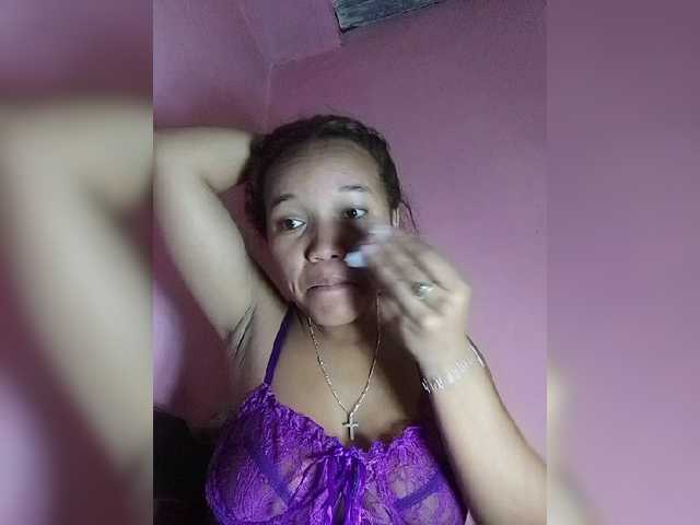 Vaninah live cam on BongaCams
