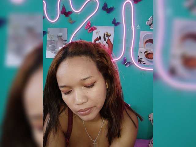 Vaninah live cam on BongaCams