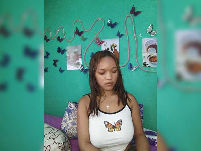 Vaninah live cam on BongaCams