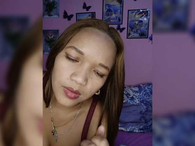 Vaninah live cam on BongaCams