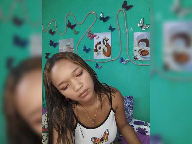 Vaninah live cam on BongaCams