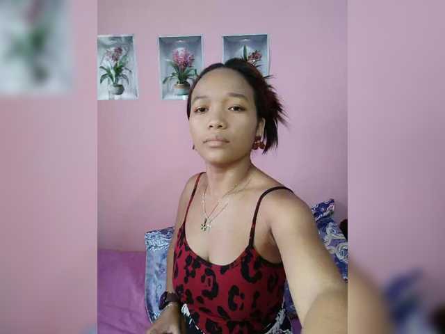 Vaninah live cam on BongaCams