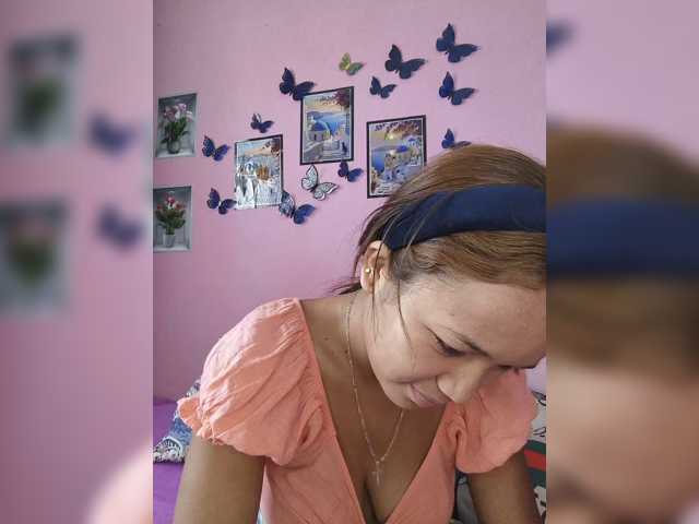 Vaninah live cam on BongaCams