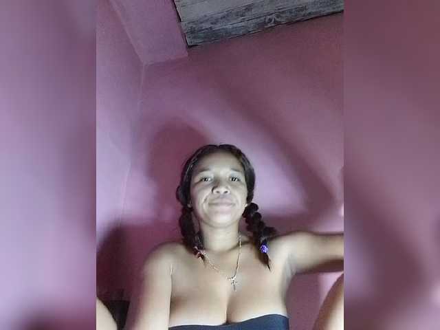 Vaninah live cam on BongaCams