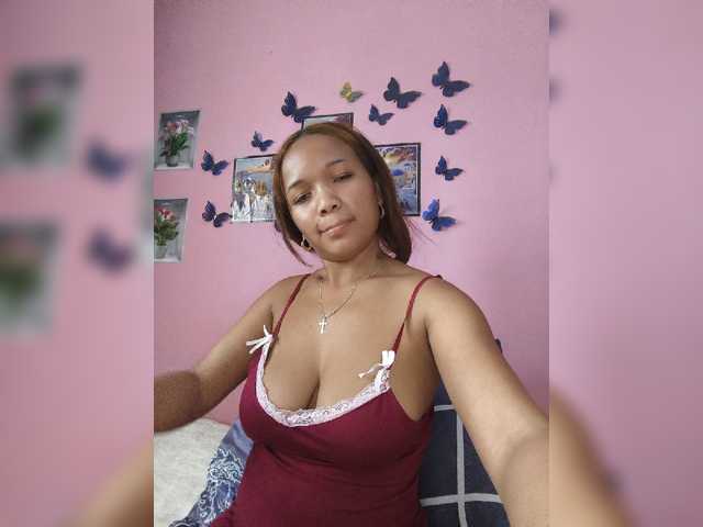 Vaninah live cam on BongaCams