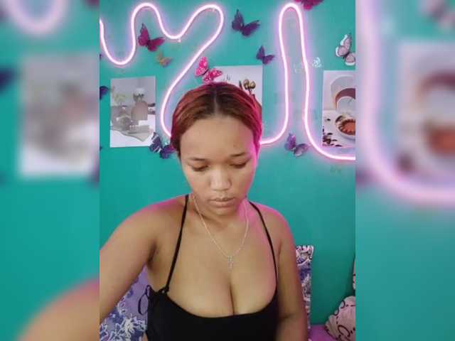 Vaninah live cam on BongaCams