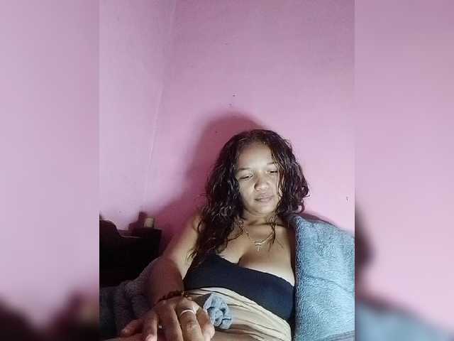 Vaninah live cam on BongaCams