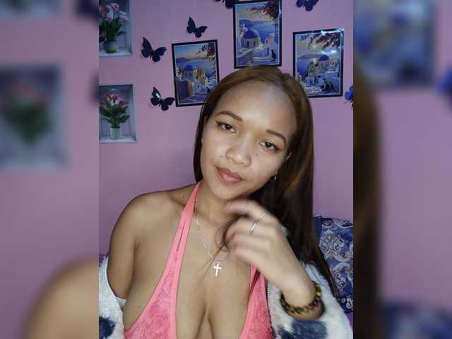 Vaninah live cam on BongaCams