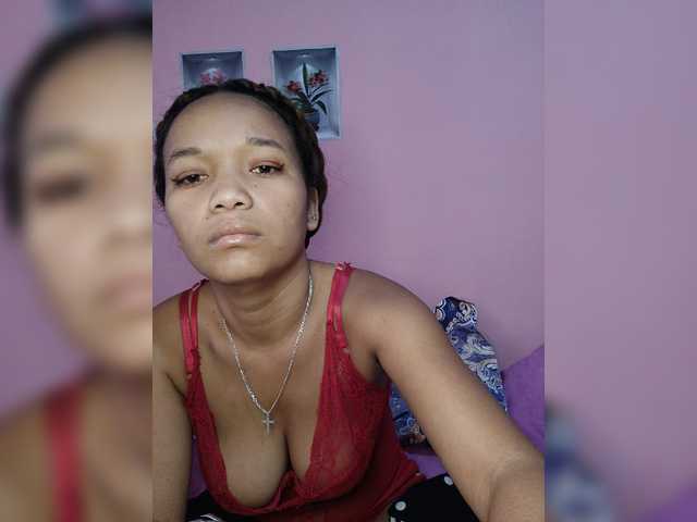 Vaninah live cam on BongaCams