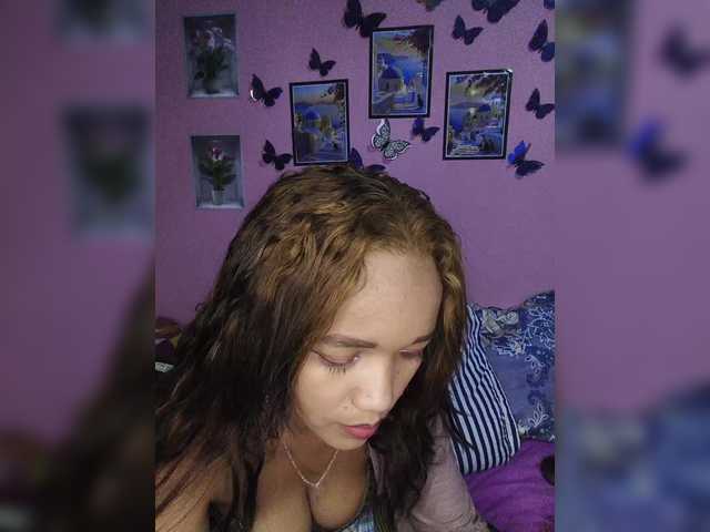 Vaninah live cam on BongaCams