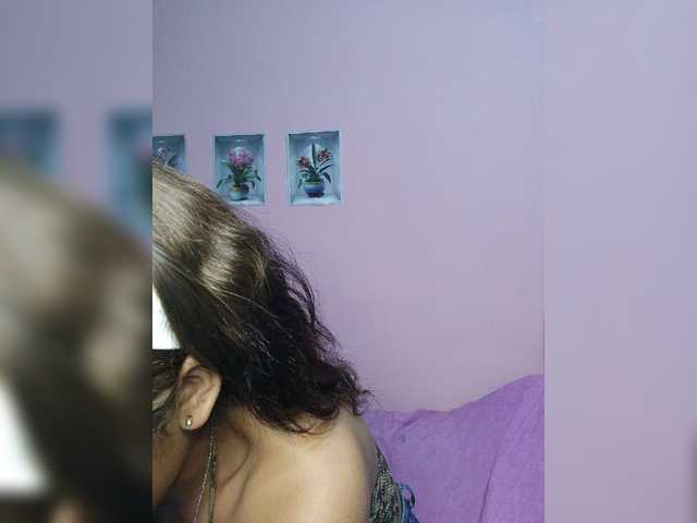 Vaninah live cam on BongaCams