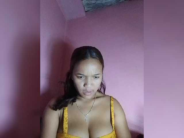 Vaninah live cam on BongaCams