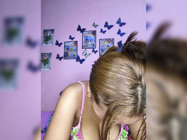 Vaninah live cam on BongaCams