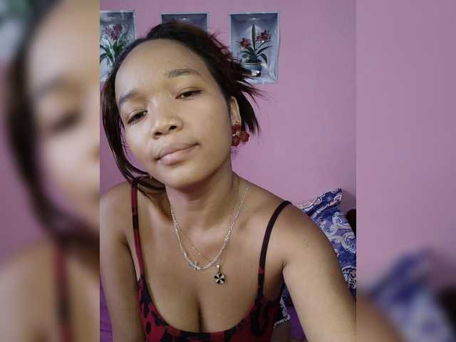Vaninah live cam on BongaCams