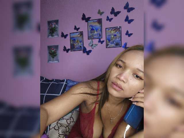 Vaninah live cam on BongaCams