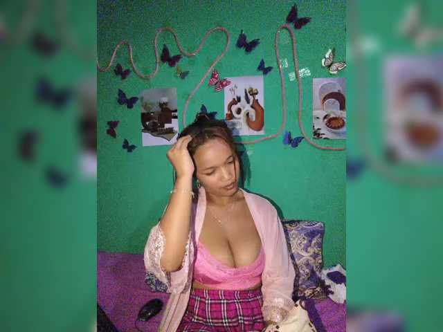 Vaninah live cam on BongaCams