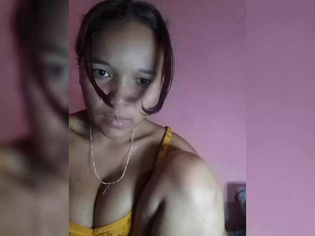 Vaninah live cam on BongaCams