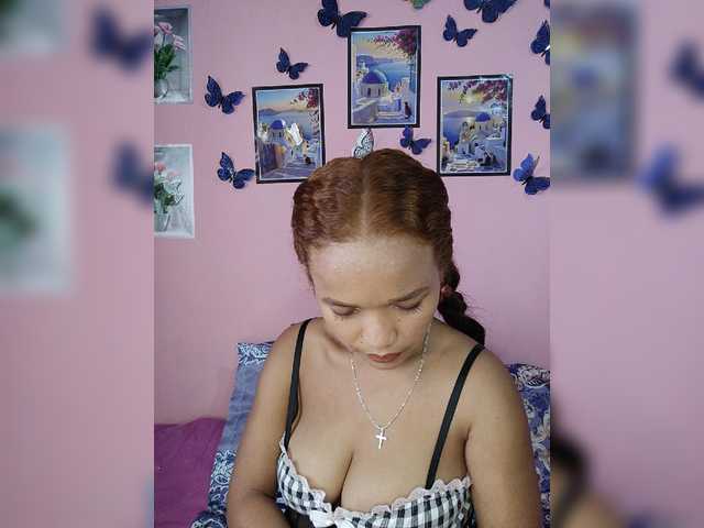 Vaninah live cam on BongaCams