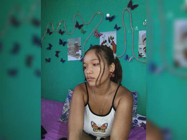 Vaninah live cam on BongaCams