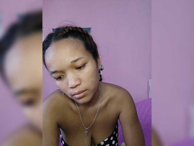 Vaninah live cam on BongaCams