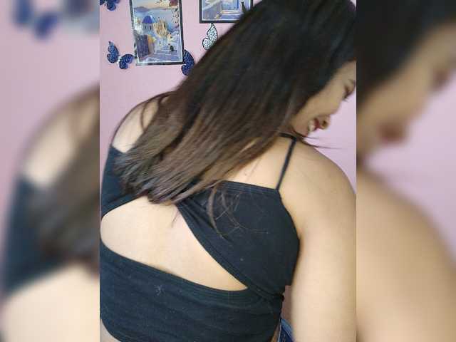 Vaninah live cam on BongaCams