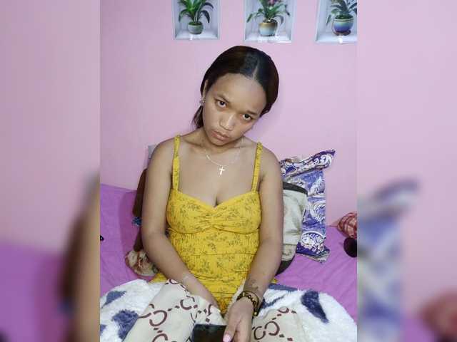 Vaninah live cam on BongaCams