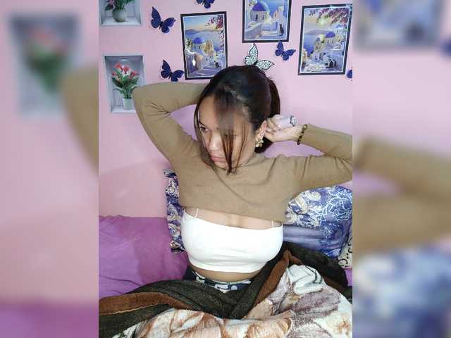 Vaninah live cam on BongaCams